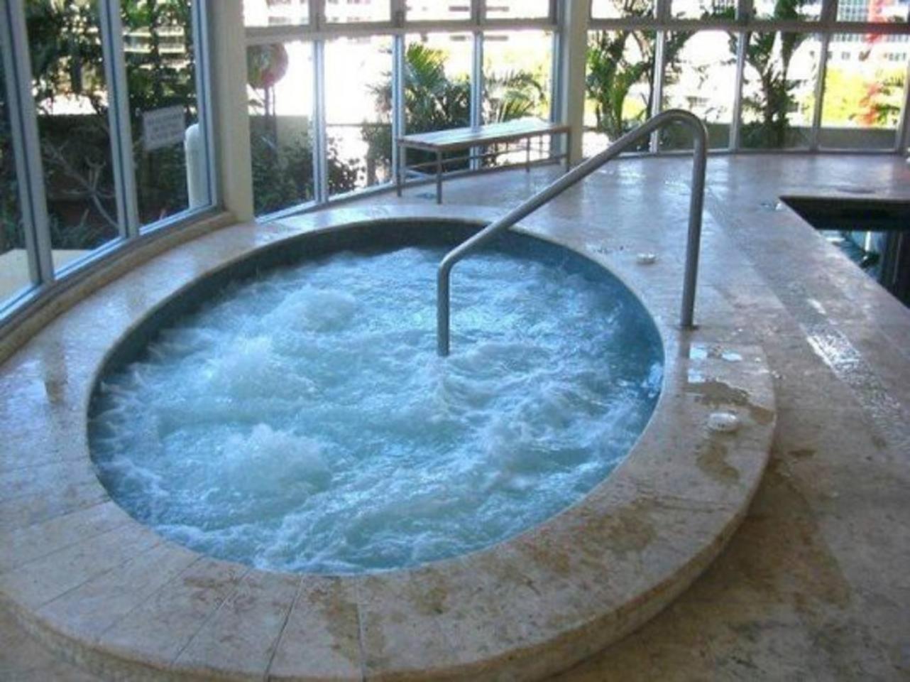 Beach Stay - Ocean & Riverview Resort Chevron Renaissance Central Surfers Paradise Gold Coast Exterior photo